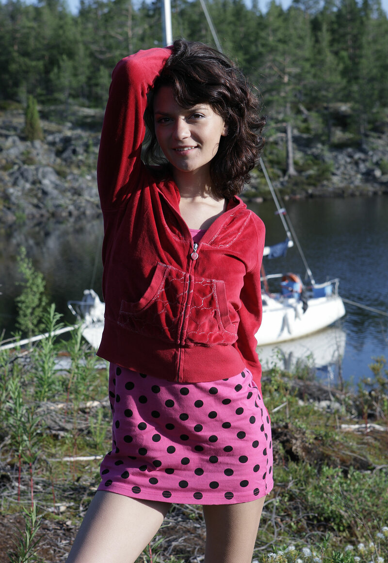 Есения, 37